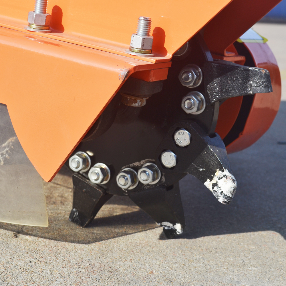 Heavy Duty 15 P Engine Stump G - Heavy Equipment Grinder 评论和价格